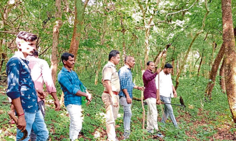 ಸ್ಯಾಟಲೈಟ್‌ ಕರೆ ಸದ್ದು ಮಾಡಿದ ಹಿನ್ನೆಲೆ: ಪೊಲೀಸರಿಂದ ಅರಣ್ಯ ಪ್ರದೇಶದಲ್ಲಿ ಶೋಧ