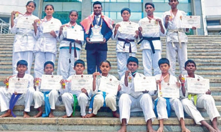 ದೇಹ ಸದೃಢಕ್ಕೆ ಕರಾಟೆ ಕಲೆ ಸಹಕಾರಿ
