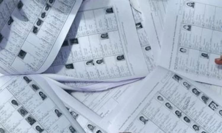 ಮತದಾರರ ಪಟ್ಟಿಯ ಅಕ್ರಮ; ಇಬ್ಬರ ಅಮಾನತು: ಪರಿಶೀಲನೆಗೆ ಆಯೋಗ ನಿರ್ದೇಶನ