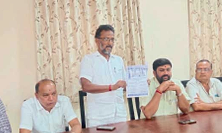 ದೊಡ್ಡಬಳ್ಳಾಪುರ: ಜನಾಭಿನಂದನ ಸಮಾರಂಭಕ್ಕೆ ಅಪಸ್ವರ