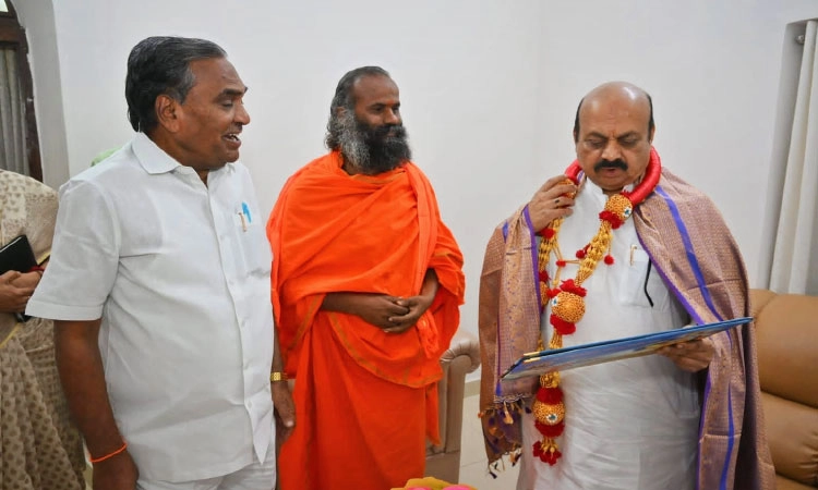 ಗಂಗಾವತಿ: ಆದಿಶಕ್ತಿ ಗೋಶಾಲೆ ನಿರ್ವಹಣೆಗೆ ಸರ್ಕಾರದಿಂದ ನೆರವು; ಸಿಎಂ ಬೊಮ್ಮಾಯಿ ಘೋಷಣೆ