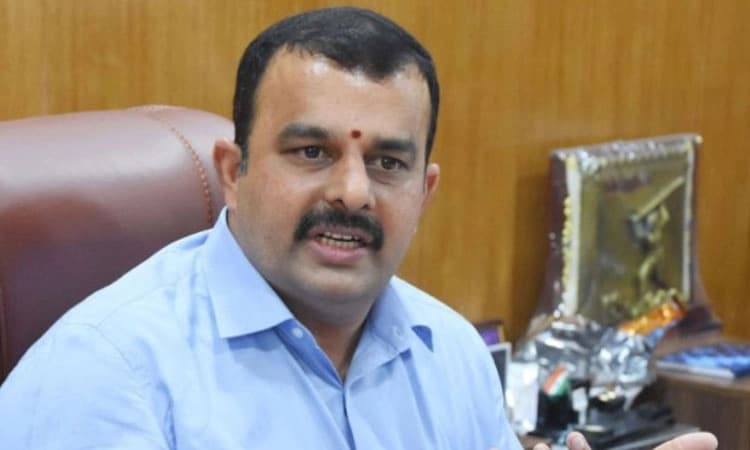 ಕುಕ್ಕರ್ ಬಾಂಬ್ ಸಿಡಿದ ನಾಗುರಿ ಪ್ರದೇಶಕ್ಕೆ ಭೇಟಿ ನಿಡಿದ ಉಸ್ತುವಾರಿ ಸಚಿವ ಸುನಿಲ್ ಕುಮಾರ್