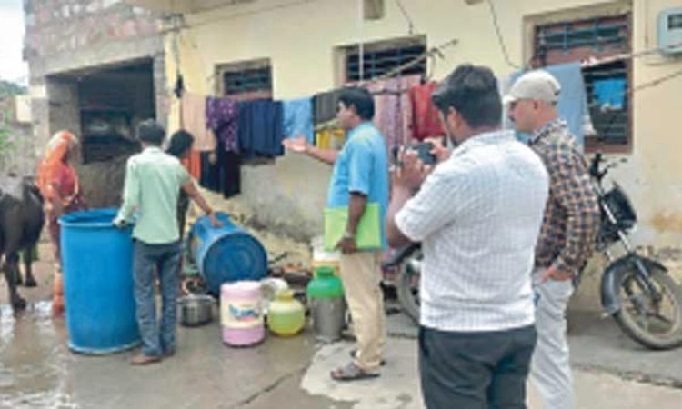ಹೆಚ್ಚಿದೆ ಸಾಂಕ್ರಾಮಿಕ ರೋಗಗಳ ಭೀತಿ; ಆರೋಗ್ಯ ಇಲಾಖೆ-ಪುರಸಭೆ ಜಂಟಿ ಕಾರ್ಯಾಚರಣೆ