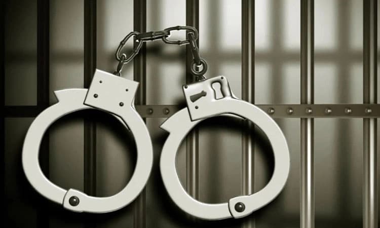 ಕಡಲೆಕಾಯಿ ಪರಿಷೆಗೆ ಬಂದು ಪೊಲೀಸರಿಗೆ ಸಿಕ್ಕಿ ಬಿದ್ದ ರೌಡಿಶೀಟರ್‌