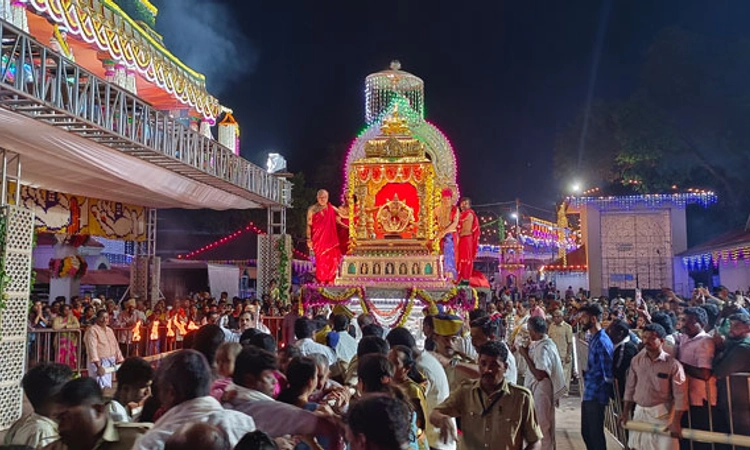 ಧರ್ಮಸ್ಥಳ ಲಕ್ಷ ದೀಪೋತ್ಸವ ನಾಲ್ಕನೇ ದಿನ; ಸ್ವಾಮಿಗೆ ಕಂಚಿಮಾರು ಕಟ್ಟೆ ಉತ್ಸವ ಕಳೆ