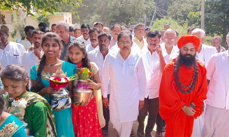 ಬೂದಗವಿ ವ್ಯಾಪ್ತಿಯ 4 ಕೆರೆಗಳಿಗೆ ಶಾಸಕ ಡಾ.ಜಿ.ಪರಮೇಶ್ವರ್ ರಿಂದ ಬಾಗಿನ ಅರ್ಪಣೆ