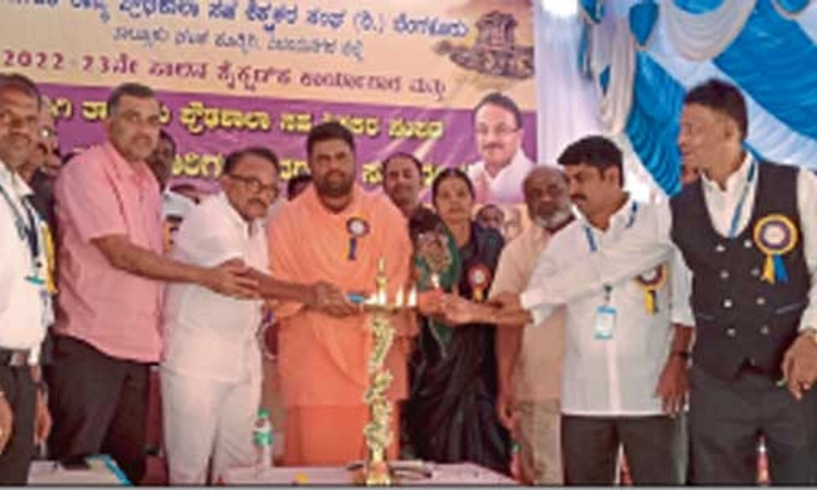 ಶಿಕ್ಷಣದ ಪಾವಿತ್ರ್ಯತೆ ಕಾಪಾಡಿ: ನಮೋಶಿ
