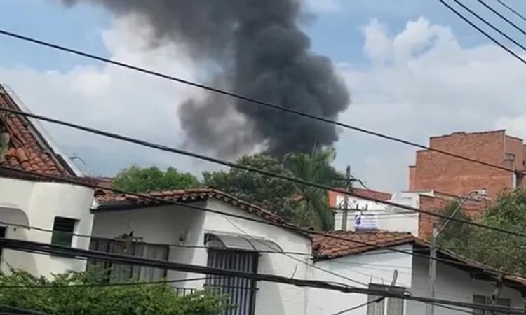 ಕೊಲಂಬಿಯಾದ ವಸತಿ ಪ್ರದೇಶದ ಮೇಲೆ ಲಘು ವಿಮಾನ ಪತನ, 8 ಸಾವು