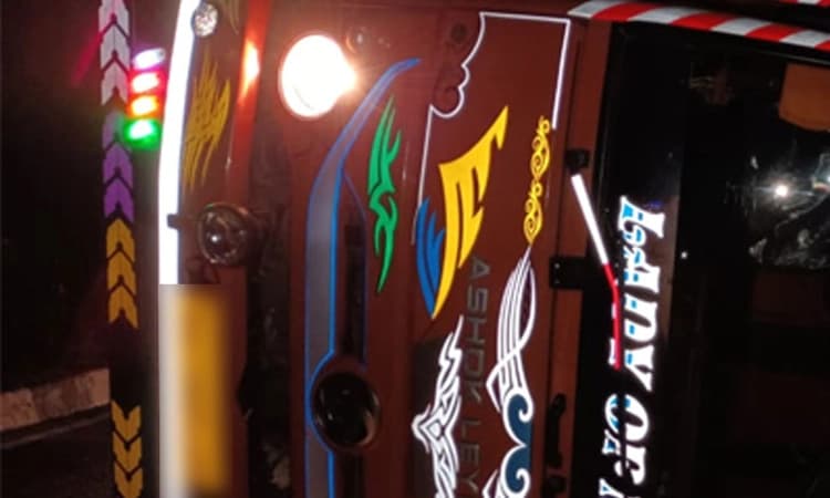 ಕುಣಿಗಲ್:ಬೈಕ್ ಮೇಲೆ ಉರುಳಿದ ಲಾರಿ; ಸವಾರ ಸ್ಥಳದಲ್ಲೇ ಸಾವು