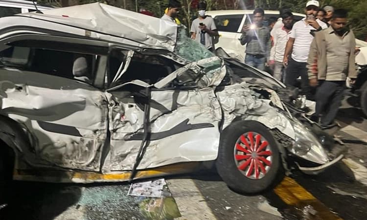 ಪುಣೆ- ಬೆಂಗಳೂರು ಹೆದ್ದಾರಿಯಲ್ಲಿ ಸರಣಿ ಅಪಘಾತ: 48 ವಾಹನಗಳು ಜಖಂ, 30 ಜನರಿಗೆ ಗಾಯ