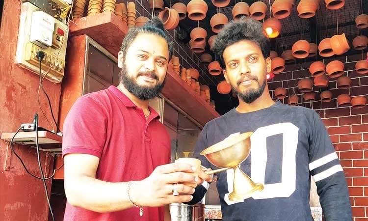 ಬದುಕು ಬದಲಿಸಿದ ತಂದೂರಿ ಚಹಾ!