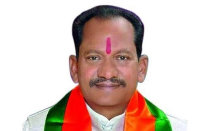 ಚೆಕ್‌ಪೋಸ್ಟ್‌ಗೆ ದಿಢೀರ್‌ ಭೇಟಿ ನೀಡಿದ ಸಚಿವ ಚವ್ಹಾಣ