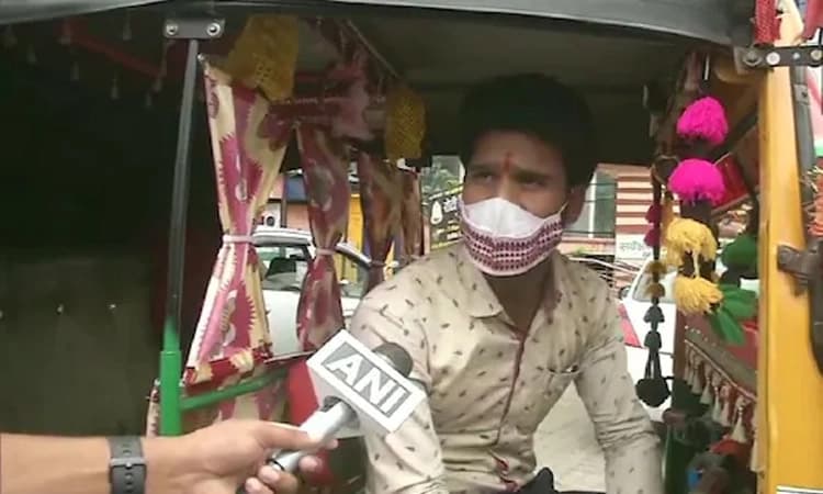 ಆಸ್ಪತ್ರೆಗಳಿಗೆ ಹೋಗುವ ಜನರನ್ನು ಉಚಿತವಾಗಿ ಕರೆದುಕೊಂಡು ಹೋಗಿ ಮಾನವೀಯತೆ ಮೆರೆದ ರಿಕ್ಷಾವಾಲ