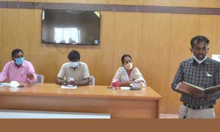 ಹುಣಸೂರು: ಕೋವಿಡ್ ತಡೆಗೆ ನಾಗರೀಕರ ಸಲಹೆ ಅಗತ್ಯ : ತಹಸೀಲ್ದಾರ್ ಬಸವರಾಜ್