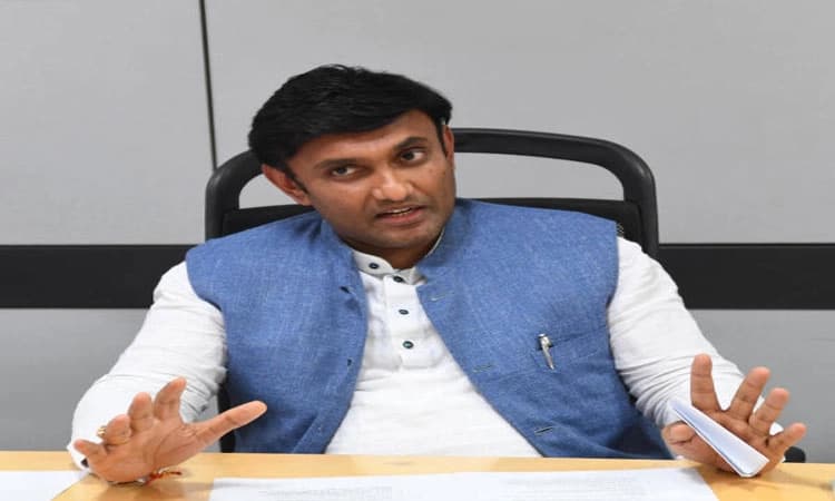 ಕೋವಿಡ್ ವಿರುದ್ಧದ ಹೋರಾಟದಲ್ಲಿ ಲಸಿಕೆ ಅತ್ಯಂತ ದೊಡ್ಡ ಅಸ್ತ್ರ : ಸುಧಾಕರ್