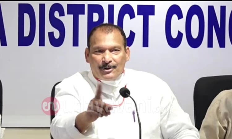 ದ.ಕನ್ನಡದಲ್ಲಿ ವಾಕ್ಸಿನ್ ಕೊರತೆಯಿದೆ ಆದರೆ ಶಾಸಕರು ಗುದ್ದಲಿ ಪೂಜೆ ಮಾಡುತ್ತಿದ್ದಾರೆ: ಐವನ್