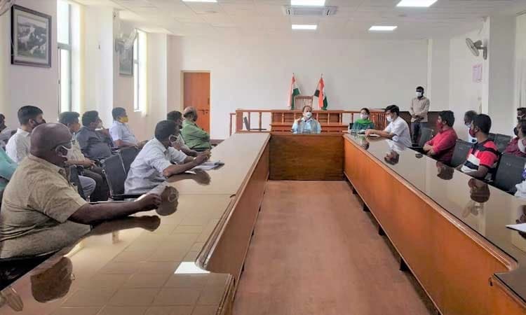 ಛತ್ರ, ಹೋಟೆಲ್‌, ಟಾಕೀಸ್‌ಗಳಲ್ಲಿ ನಿಯಮ ಪಾಲಿಸಿ