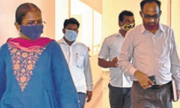 ಕೋವಿಡ್‌ ಕೇರ್‌ ಸೆಂಟರ್‌ ಪರಿಶೀಲಿಸಿದ ಡಿಸಿ