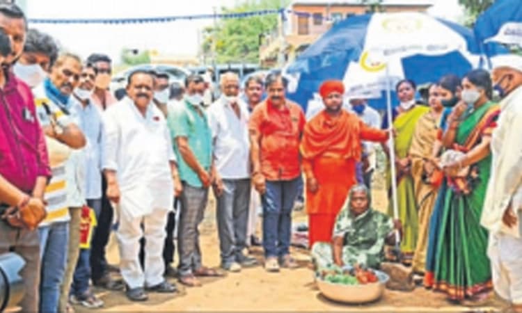 ಕಷ್ಟಗಳಿಗೆ ಮಿಡಿಯುವ ಮನಸ್ಸು ಅಗತ್ಯ