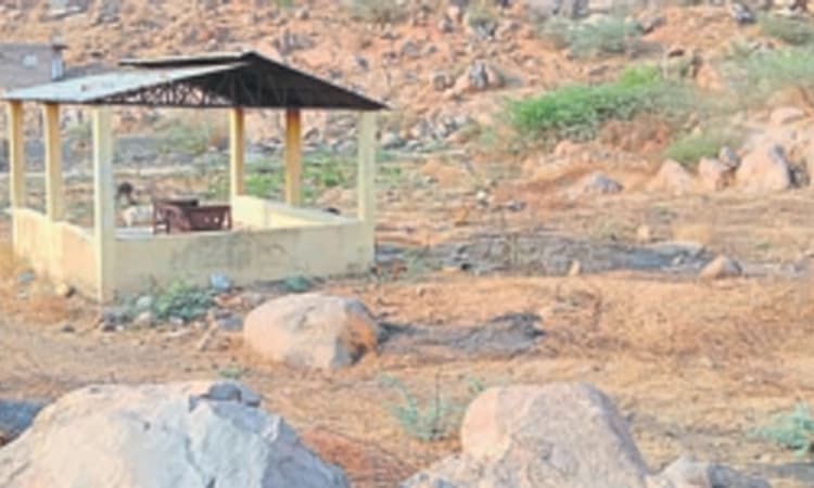 ದೇವದುರ್ಗದಲ್ಲಿ ಶವಸಂಸ್ಕಾರಕ್ಕೂ ಸ್ಥಳಾಭಾವ!