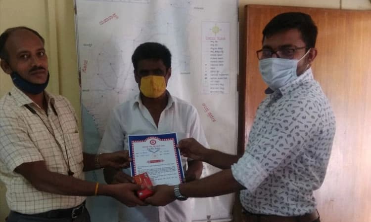 ಕರ್ತವ್ಯಕ್ಕೆ ಹಾಜರಾದ ಸಿಬ್ಬಂದಿಗೆ ಪ್ರಶಂಸಾ ಪತ್ರ