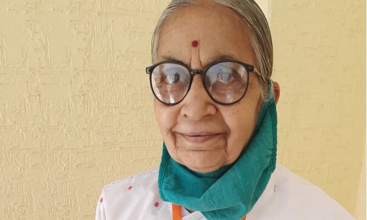 70ರ ಅನಸೂಯಾ ಅವರಿಗೆ ಸಂಸ್ಕೃತದಲ್ಲಿ ಚಿನ್ನ