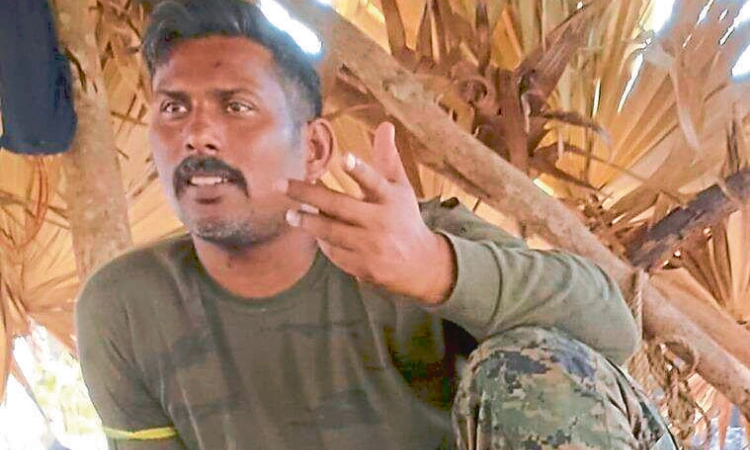 ನಕ್ಸಲರಿಂದ ಒತ್ತೆಯಲ್ಲಿರುವ ಕೋಬ್ರಾ ಕಮಾಂಡೋ ಫೋಟೋ ಬಿಡುಗಡೆ