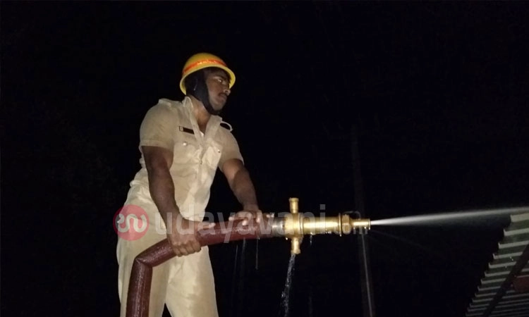 ಕಾರ್ಕಳ:ಪ್ರತೀಕ್ಷಾ ಪ್ಲಾಸ್ಟಿಕ್ ಇಂಡಸ್ಟ್ರಿಯಲ್ಲಿ ಅಗ್ನಿ ಅವಘಡ:ಹಲವು ವಸ್ತುಗಳು ಬೆಂಕಿಗಾಹುತಿ