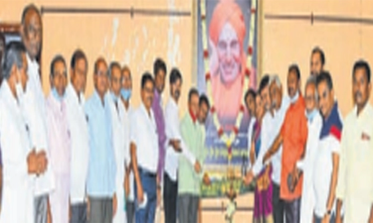 ಸಿದ್ಧಗಂಗಾ ಶ್ರೀ ಸೇವೆ ಶ್ಲಾಘನೀಯ: ಮಣ್ಣೂರ್‌