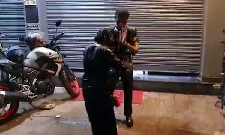 ಮಣಿಪಾಲ: ಕುಡಿದ ಮತ್ತಿನಲ್ಲಿ ಮಹಿಳೆ ರಂಪಾಟ!