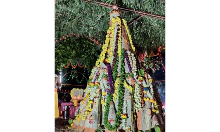 ಉಣ್ಣಕ್ಕಿ ಜಾತ್ರಾಮಹೋತ್ಸವ; ವಿಸ್ಮಯ ಸೃಷ್ಟಿಸುವ ಹುತ್ತ