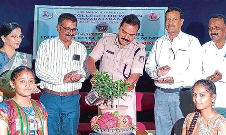 ವಿದ್ಯಾರ್ಥಿಗಳಲ್ಲಿ ಸಾಧಿಸುವ ಛಲ ಇರಬೇಕು