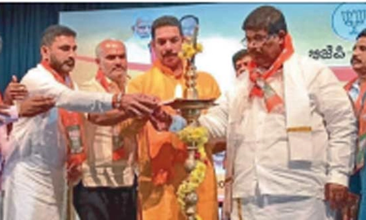ಬಿಎಸ್‌ವೈ ಜನನಾಯಕ, ಸಿದ್ದು ಖಳನಾಯಕ; ನಳಿನ್‌ ಕುಮಾರ್‌ ಕಟೀಲ್‌