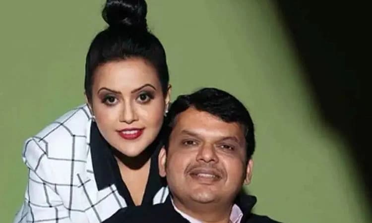 ಭದ್ರತಾ ವಾಹನ ನಿರಾಕರಿಸಿದ ಫ‌ಡ್ನವಿಸ್‌ ಪತ್ನಿ