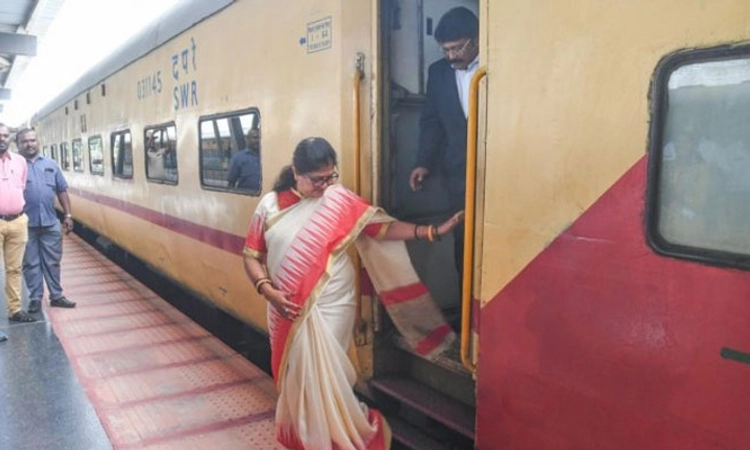 ನ.23 ರಂದು ಕರ್ನಾಟಕ ಭಾರತ್‌ ಗೌರವ್‌ ಕಾಶಿ ದರ್ಶನ ರೈಲಿನ ಎರಡನೇ ಟ್ರಿಪ್‌: ಶಶಿಕಲಾ ಜೊಲ್ಲೆ
