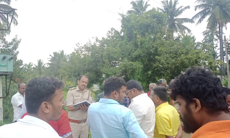 ರಾಮನಗರ: ಕೆಂಪೇಗೌಡ ರಥಯಾತ್ರೆ ವೇಳೆ ಆಯ ತಪ್ಪಿ ಬಿದ್ದು ವ್ಯಕ್ತಿ ಸಾವು