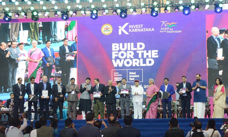 ದಿಗ್ಗಜರಿಂದ ನೇರವಾಗಿ ಹೂಡಿಕೆ ಘೋಷಣೆ; 5 ವರ್ಷಗಳಲ್ಲಿ ಲಕ್ಷ ಕೋಟಿ; ಜಿಂದಾಲ್‌
