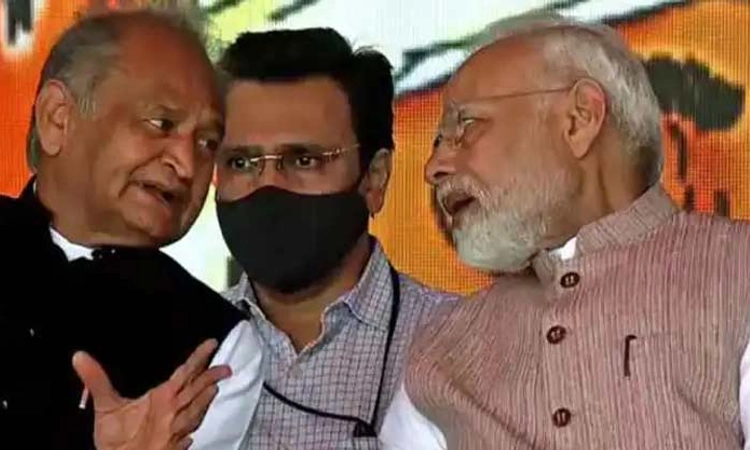 ಗೆಹ್ಲೋಟ್ ಕೂಡಾ ಗುಲಾಂ ನಬಿ ಆಜಾದ್ ಹಾದಿ ಹಿಡಿಯಬಹುದು: ಪ್ರಧಾನಿ ಹೊಗಳಿಕೆಗೆ ಪೈಲಟ್…