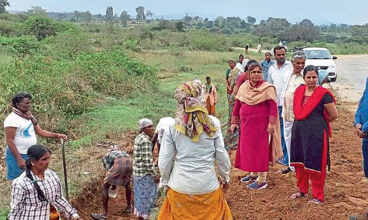 ಚಾ.ನಗರ ತಾಲೂಕಿನ ವಿವಿಧೆಡೆ ಸಿಇಒ ಭೇಟಿ: ಪರಿಶೀಲನೆ