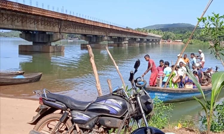 ಸೇತುವೆ-ರಸ್ತೆ ಕಾಮಗಾರಿ ಪೂರ್ಣಗೊಳಿಸಿ