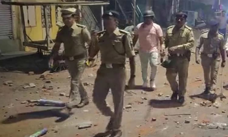 ಗುಜರಾತ್: ವಡೋದರಾದಲ್ಲಿ ಪಟಾಕಿ ಸುಡುವ ವಿಚಾರದಲ್ಲಿ ಕೋಮು ಘರ್ಷಣೆ, 19 ಮಂದಿ ವಶಕ್ಕೆ