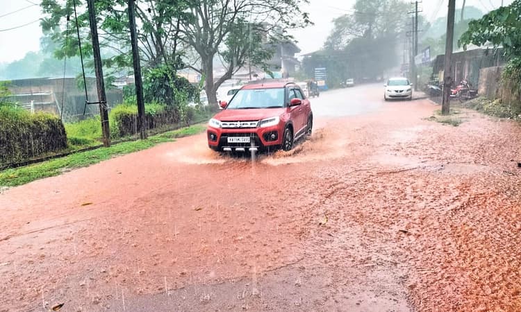 ದಕ್ಷಿಣ ಕನ್ನಡ ಜಿಲ್ಲೆಯ ವಿವಿಧೆಡೆ ಗುಡುಗು ಸಹಿತ ಉತ್ತಮ ಮಳೆ