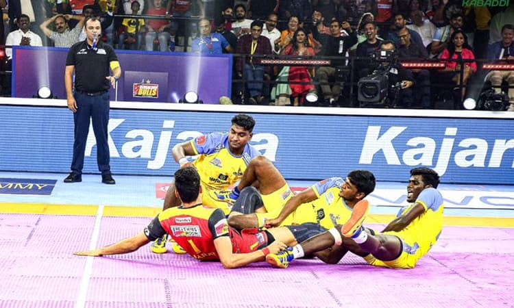 ಪ್ರೊ ಕಬಡ್ಡಿ: ಗೆಲುವಿನ ಹಳಿ ಏರಿದ ಬೆಂಗಳೂರು ಬುಲ್ಸ್‌