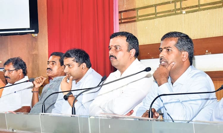 ಕೋಟಿ ಕಂಠ ಗಾಯನ ಆಯೋಜನೆ: ದೇಶದ ಇತಿಹಾಸದಲ್ಲೇ ಮೊದಲು: ಸಚಿವ ಸುನಿಲ್‌