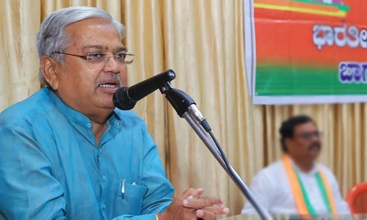 ಲೋಕಸಭೆ ಚುನಾವಣೆ ಬಳಿಕ ಕಾಂಗ್ರೆಸ್ ಕಚೇರಿಯಲ್ಲಿ ದೀಪ ಹಚ್ಚಲು ಯಾರು ಸಿಗಲ್ಲ: ಕಾರಜೋಳ ಟೀಕೆ