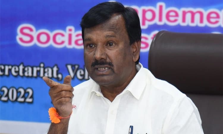 ಜನಮುಖಿ ಕೆಲಸ ಮಾಡದ ಉನ್ನತ ಅಧಿಕಾರಿ ನಾಲಾಯಕ್: ನಾರಾಯಣಸ್ವಾಮಿ