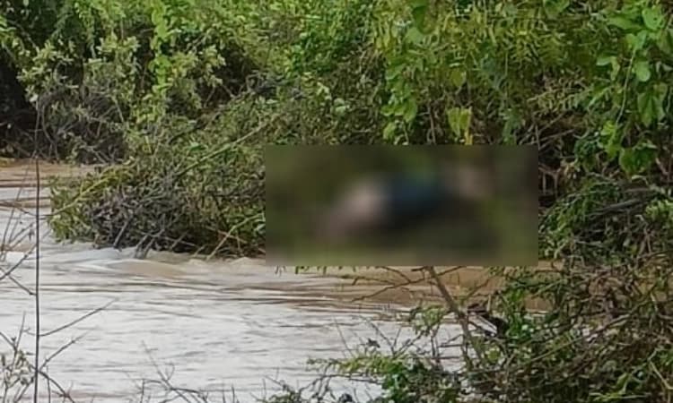 ದ್ವಿಚಕ್ರವಾಹನ ಸಮೇತ ಹಳ್ಳದಲ್ಲಿ ಕೊಚ್ಚಿಹೋದ ಯುವಕರು : ಓರ್ವ ಸಾವು, ಇನ್ನೋರ್ವ ಪಾರು