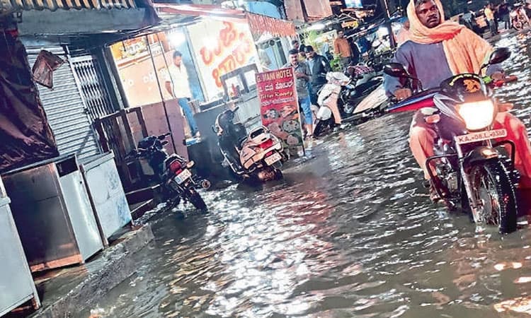 ಮಳೆ ಬಂದರೆ ರಸ್ತೆಯಲ್ಲಿ ನರಕ ದರ್ಶನ
