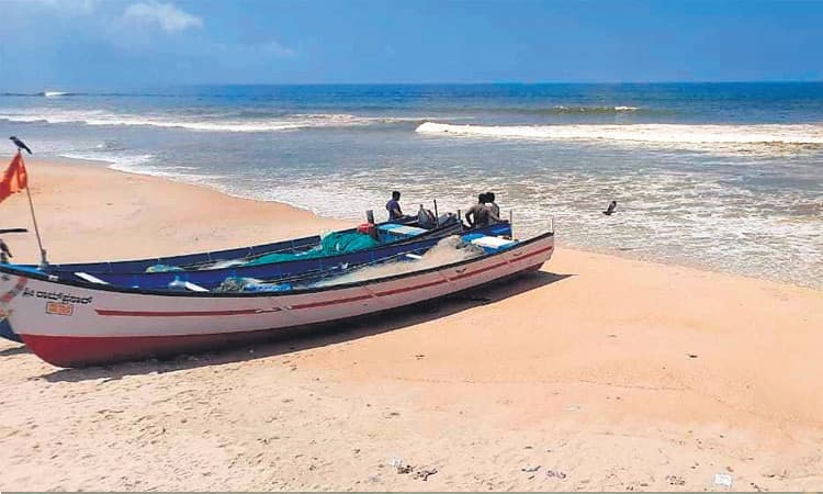 ಅಭಿವೃದ್ಧಿಯತ್ತ ಚಿತ್ರಾಪುರ ಕಡಲತೀರ