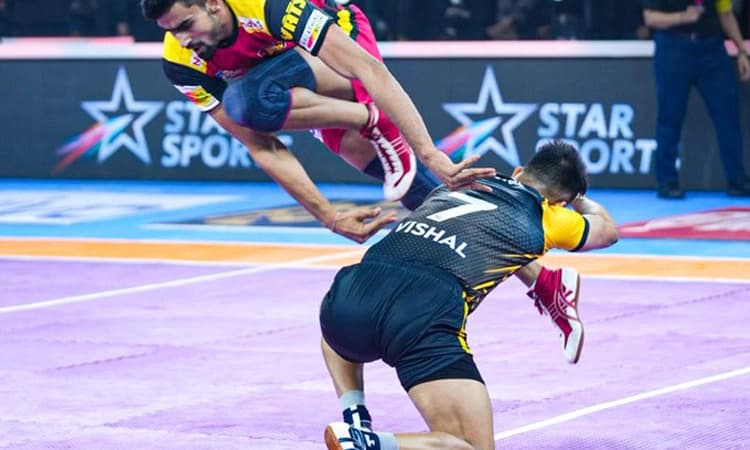 ಪ್ರೊ ಕಬಡ್ಡಿ ಸೀಸನ್‌-9 ಆರಂಭ; ಬೆಂಗಳೂರು ಬುಲ್ಸ್‌ , ದಬಾಂಗ್‌ ಡೆಲ್ಲಿ ಗೆಲುವಿನ ಆರಂಭ